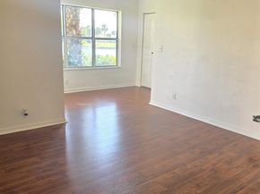 3310 Pinewalk Dr N 1812, Margate FL 33063