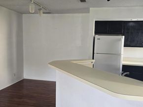 3310 Pinewalk Dr N 1812, Margate FL 33063