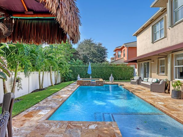 2227 Ridgewood Circle, Royal Palm Beach FL 33411