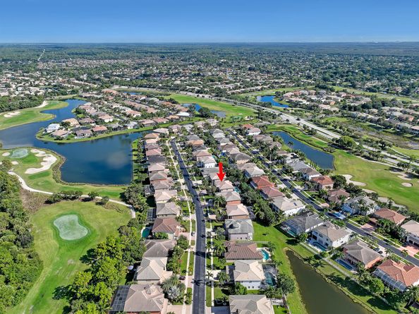 2227 Ridgewood Circle, Royal Palm Beach FL 33411
