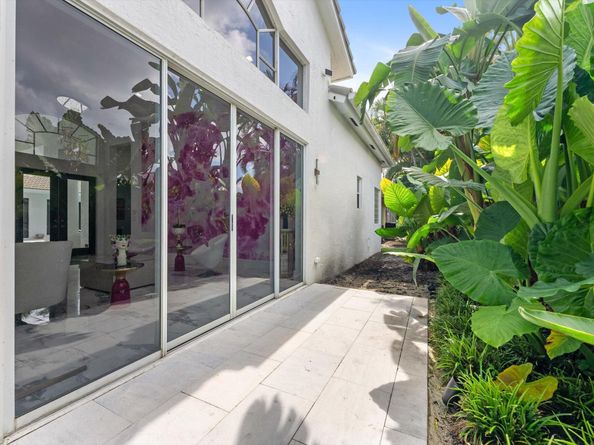 7614 La Corniche Circle, Boca Raton FL 33433