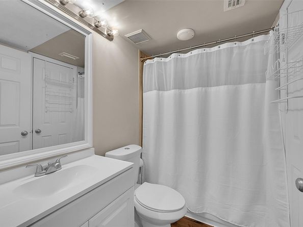 2841 N Oakland Forest Dr 106, Oakland Park FL 33309
