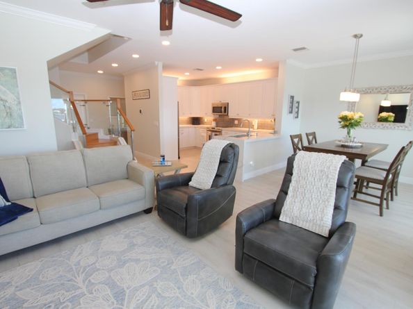 330 N Lake Drive, Lantana FL 33462