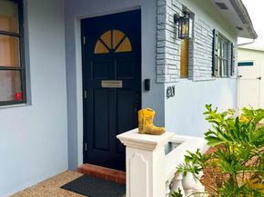 4201 Thomas St, Hollywood FL 33021