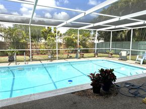 4201 Thomas St, Hollywood FL 33021