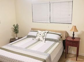 4201 Thomas St, Hollywood FL 33021