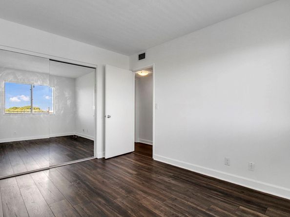 2230 N Cypress Bend Dr 504, Pompano Beach FL 33069