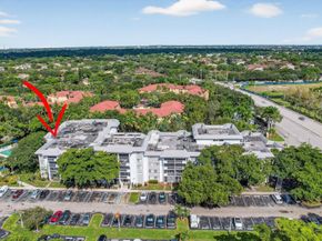 711 N Pine Island Rd 319, Plantation FL 33324