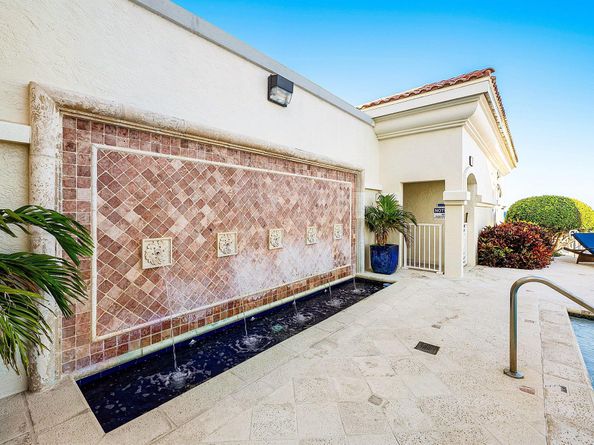 201 S Narcissus Avenue 1002, West Palm Beach FL 33401