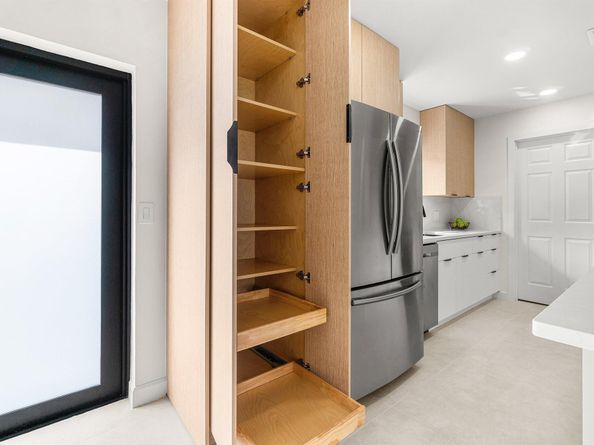 608 SE 2nd Avenue, Delray Beach FL 33483