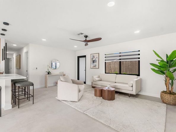 608 SE 2nd Avenue, Delray Beach FL 33483