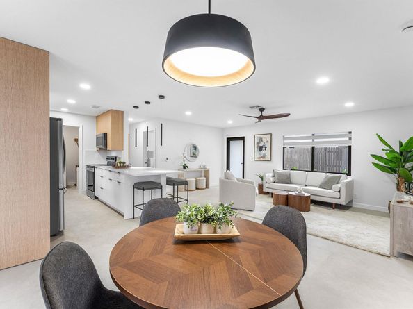 608 SE 2nd Avenue, Delray Beach FL 33483