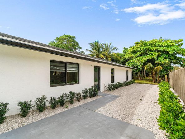 608 SE 2nd Avenue, Delray Beach FL 33483