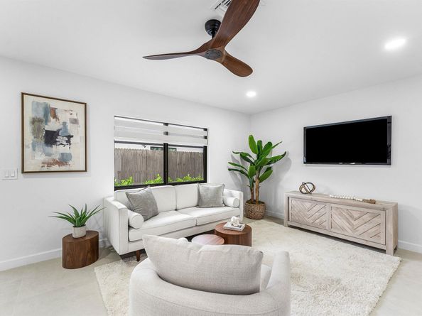 608 SE 2nd Avenue, Delray Beach FL 33483