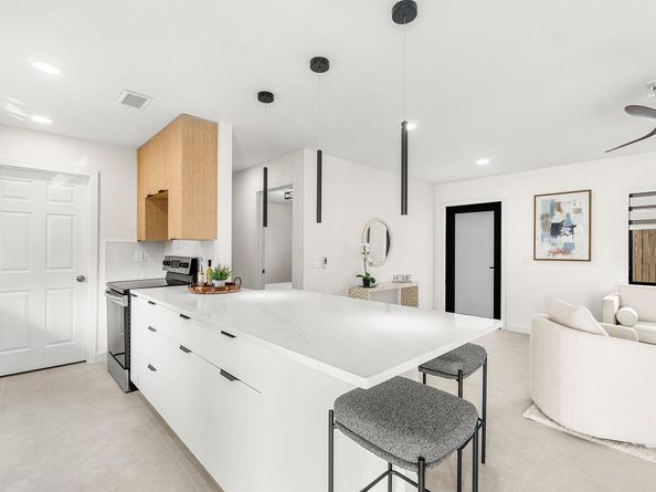 608 SE 2nd Avenue, Delray Beach FL 33483