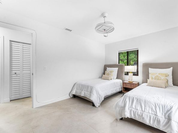 608 SE 2nd Avenue, Delray Beach FL 33483