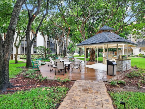 2816 N 46th Avenue J682, Hollywood FL 33021