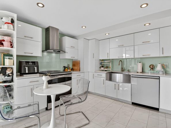 2816 N 46th Avenue J682, Hollywood FL 33021