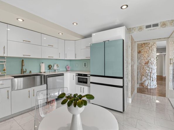 2816 N 46th Avenue J682, Hollywood FL 33021