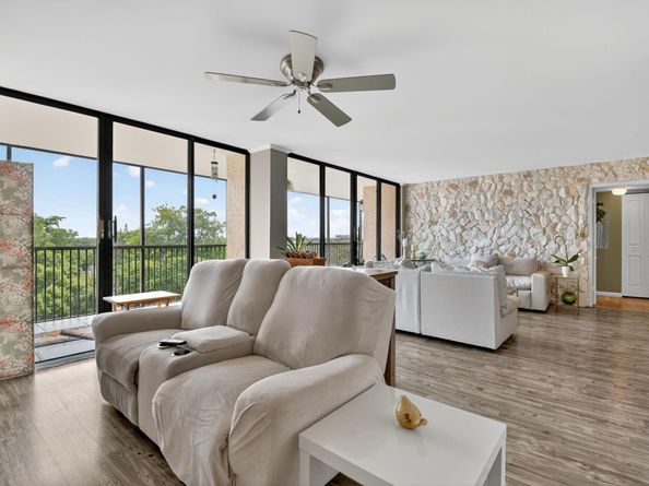 2816 N 46th Avenue J682, Hollywood FL 33021