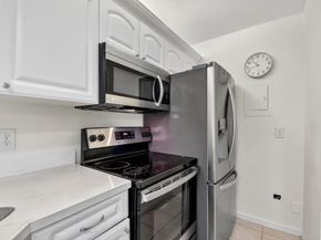 1009 Green Pine Boulevard F1, West Palm Beach FL 33409