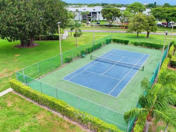 1009 Green Pine Boulevard F1, West Palm Beach FL 33409