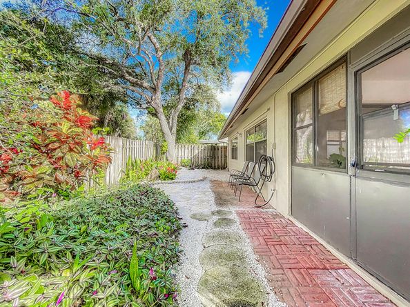 56 Baytree Circle, Boynton Beach FL 33436