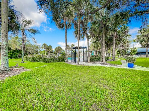 56 Baytree Circle, Boynton Beach FL 33436