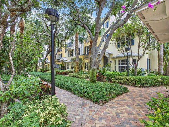 316 N Bromeliad, West Palm Beach FL 33401