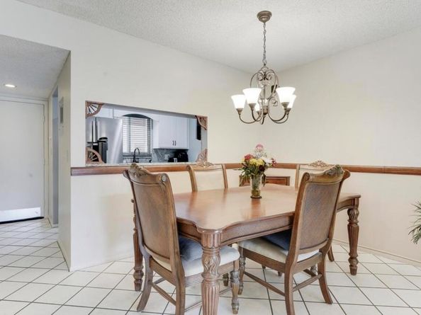 12027 Greenway Circle 204, Royal Palm Beach FL 33411