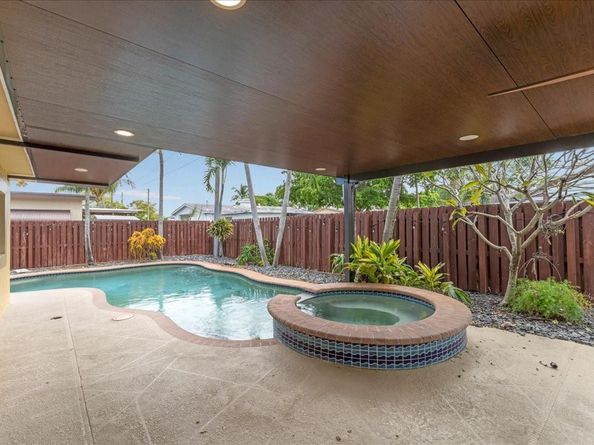 230 NE 58th St, Fort Lauderdale FL 33334