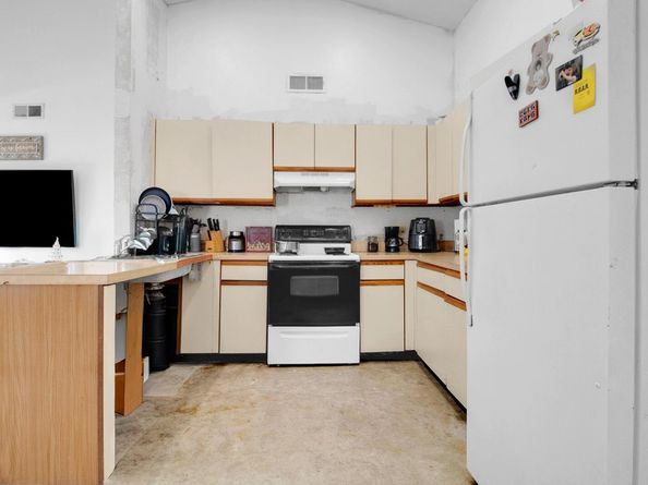 8642 SW 15th Street, Pembroke Pines FL 33025