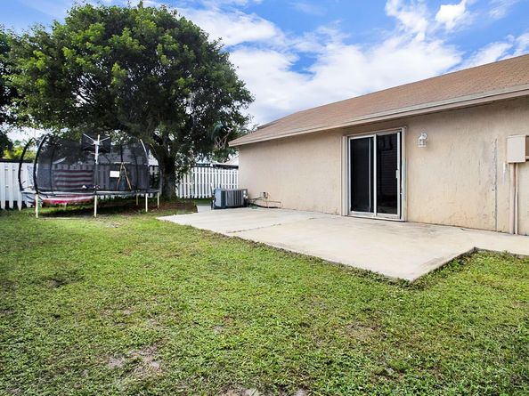 8642 SW 15th Street, Pembroke Pines FL 33025