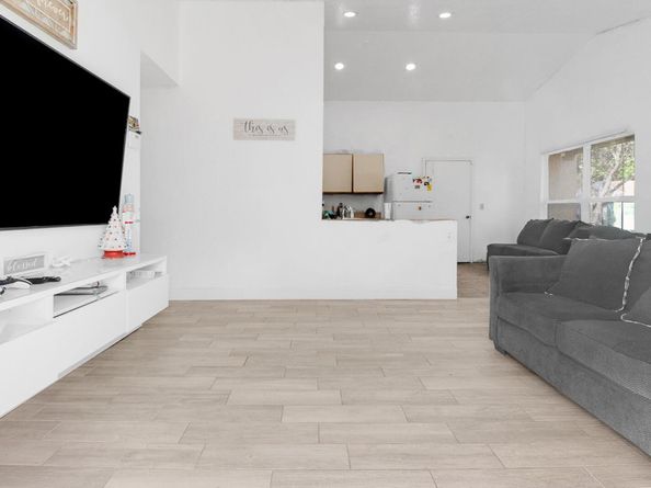 8642 SW 15th Street, Pembroke Pines FL 33025