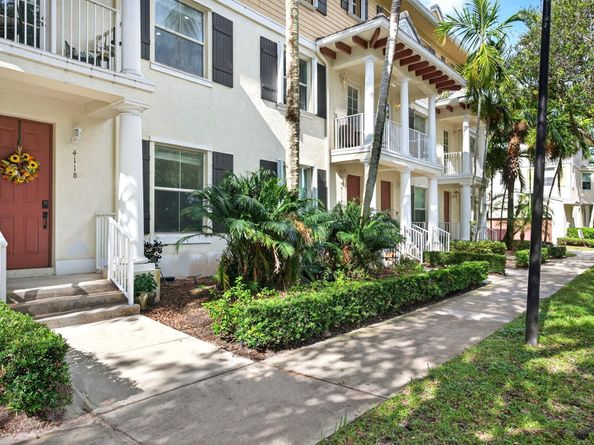 4118 Greenway Drive, Jupiter FL 33458