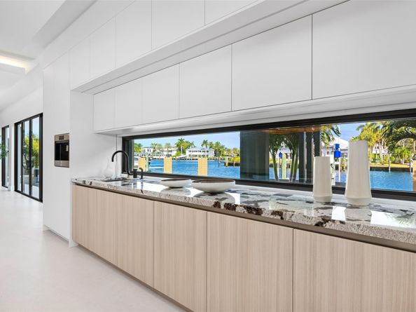 3031 NE 23rd Ct, Fort Lauderdale FL 33305