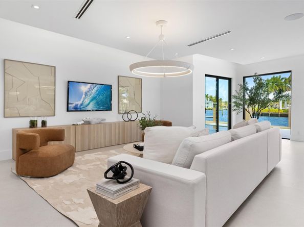 3031 NE 23rd Ct, Fort Lauderdale FL 33305