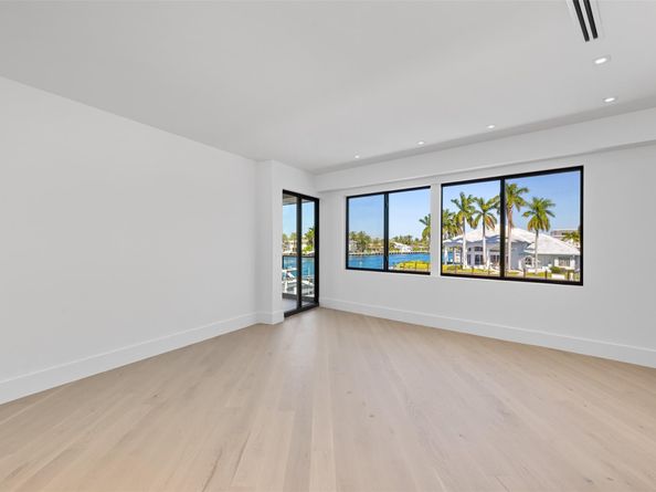 3031 NE 23rd Ct, Fort Lauderdale FL 33305