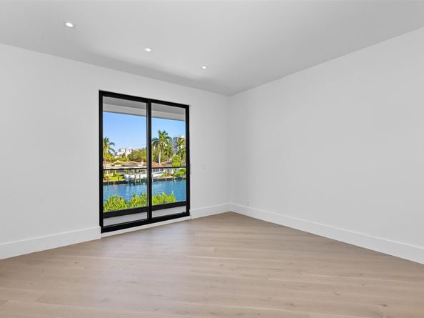 3031 NE 23rd Ct, Fort Lauderdale FL 33305