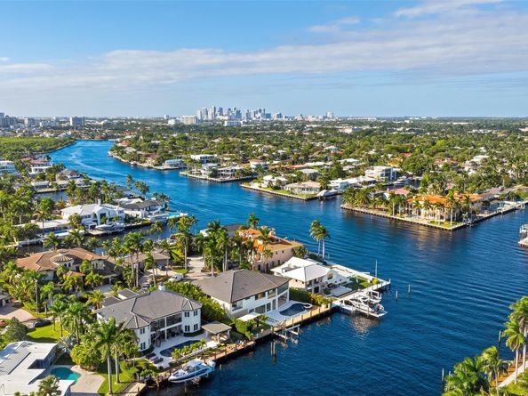 3031 NE 23rd Ct, Fort Lauderdale FL 33305