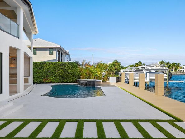 3031 NE 23rd Ct, Fort Lauderdale FL 33305