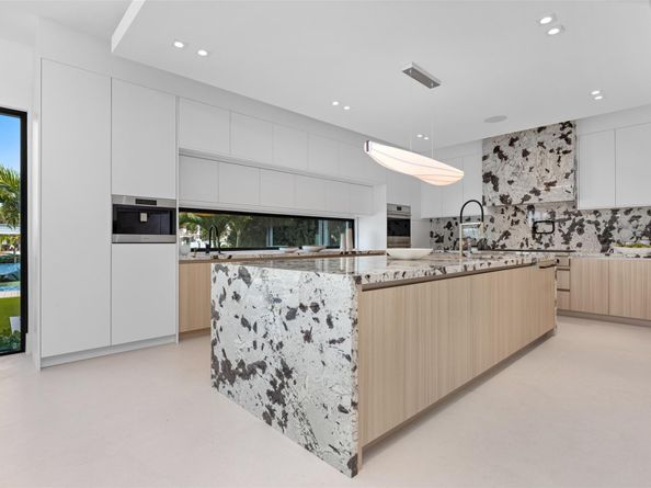 3031 NE 23rd Ct, Fort Lauderdale FL 33305