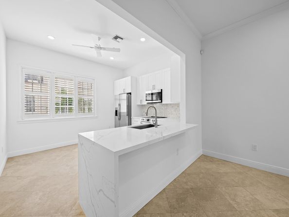 504 SE 7th St 202, Fort Lauderdale FL 33301