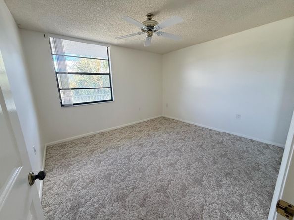 3826 Whitehall Drive 305, West Palm Beach FL 33401