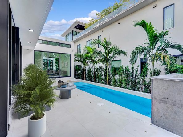 2130 S Miami Ave, Miami FL 33129