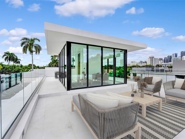 2130 S Miami Ave, Miami FL 33129