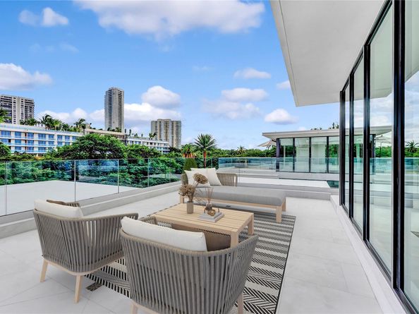 2130 S Miami Ave, Miami FL 33129