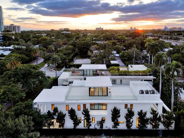 2130 S Miami Ave, Miami FL 33129