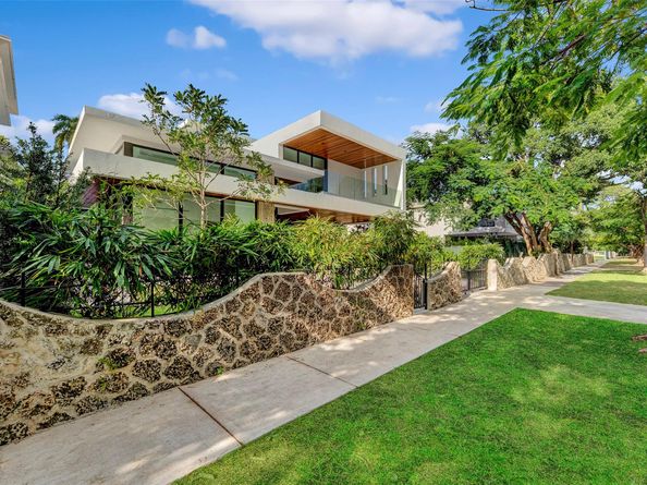 2130 S Miami Ave, Miami FL 33129