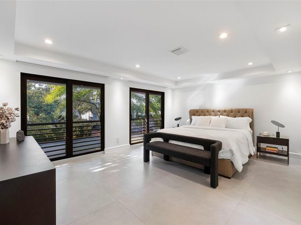 500 NE 14th Ave, Fort Lauderdale FL 33301